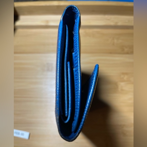 Louis Vuitton Epi International wallet - Picture 16 of 16